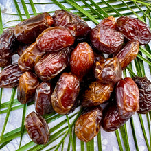 Load image into Gallery viewer, 11lbs Mixed Size Medjool Dates