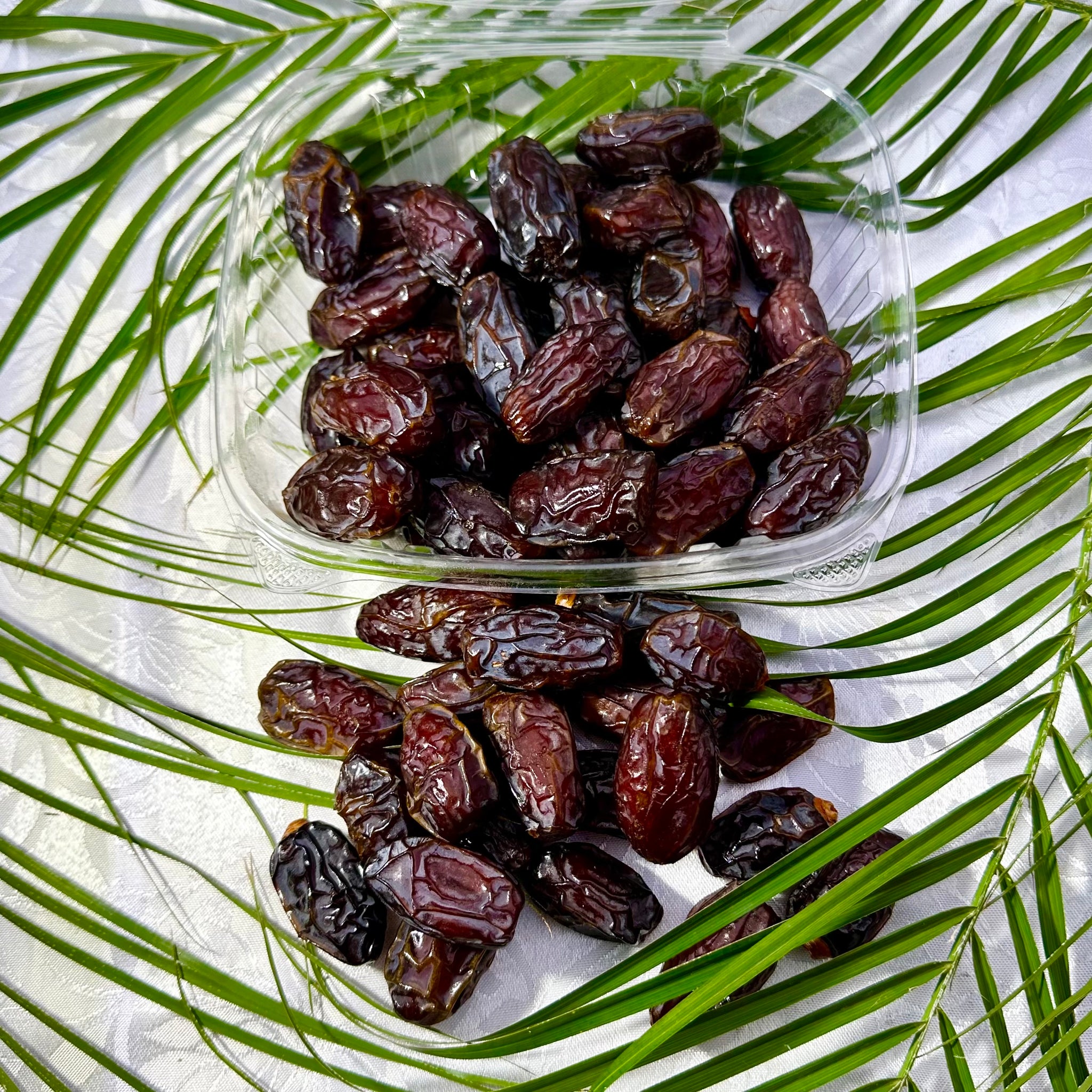 6lbs Medjool Dates Golden Dates Farm